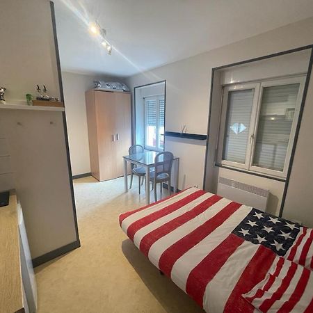 Studio Agreable Et Lumineux Apartamento Niort Exterior foto