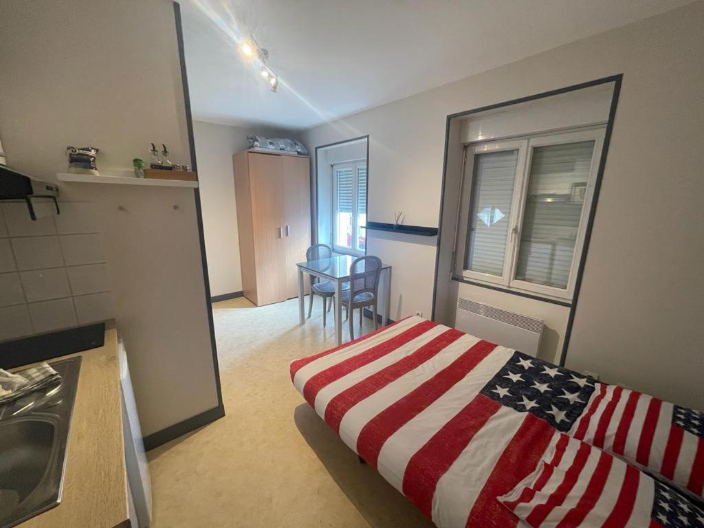 Studio Agreable Et Lumineux Apartamento Niort Exterior foto